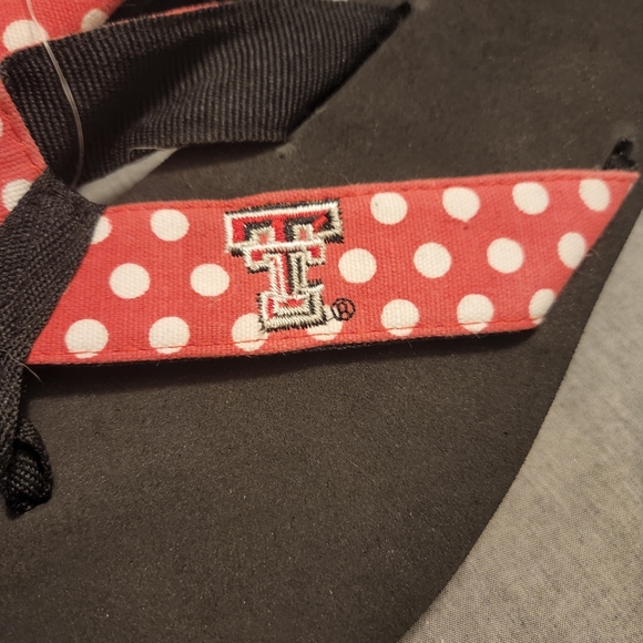 Texas Tech Flip Flops (S) - Picture 2 of 4